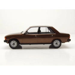 Whitebox 1 24 Peugeot 305 marron 1977