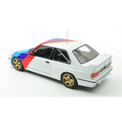Whitebox 1 24 Bmw e30 M3 blanc 1989